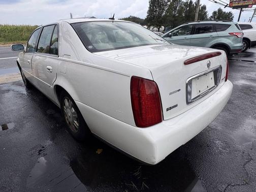 2005 Cadillac DeVille Base