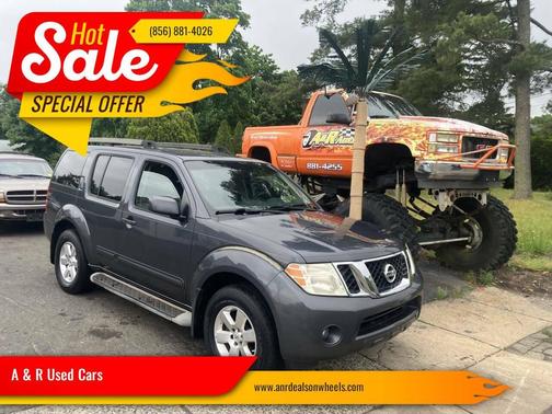 Dark Gray 2011 Nissan Pathfinder SV