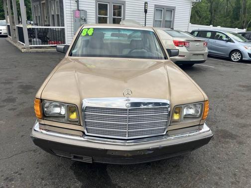 Gold 1984 Mercedes-Benz S-Class 380 SE 4dr Sedan