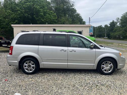 Bright Silver Metallic Clearcoat 2008 Chrysler Town & Country Limited