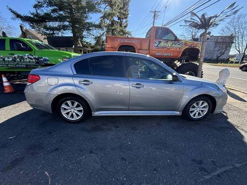 2011 Subaru Legacy Premium