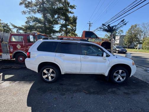 2011 Mitsubishi Endeavor SE