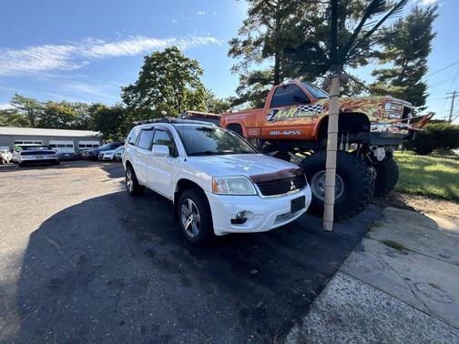 2011 Mitsubishi Endeavor SE