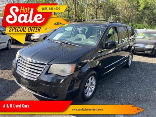 2010 Chrysler Town & Country Touring