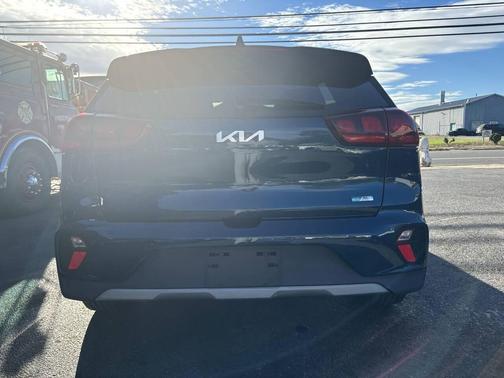 2022 Kia Niro LX