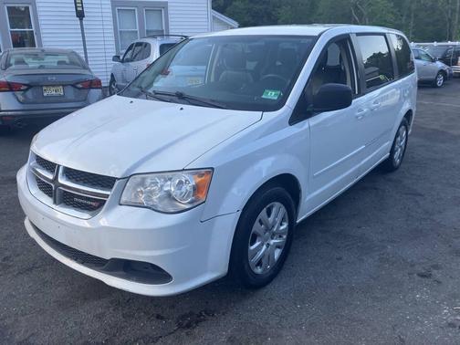 White Knuckle Clearcoat 2017 Dodge Grand Caravan SE