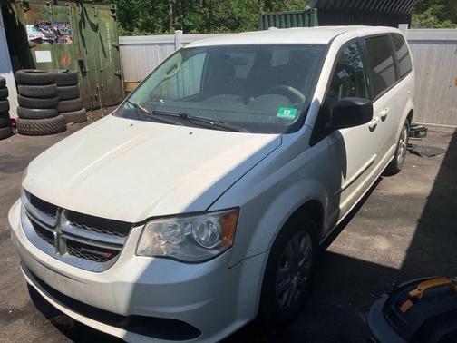 White Knuckle Clearcoat 2017 Dodge Grand Caravan SE