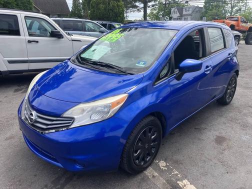 Blue 2016 Nissan Versa Note SV