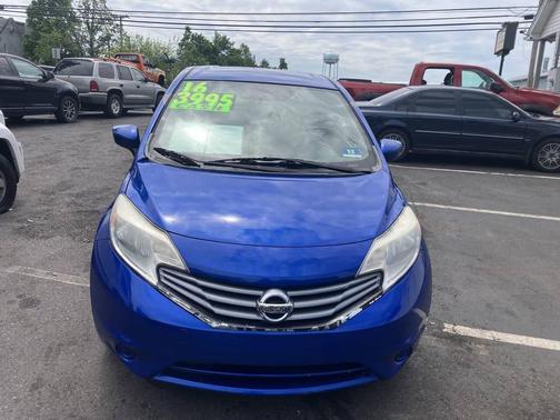 Blue 2016 Nissan Versa Note SV