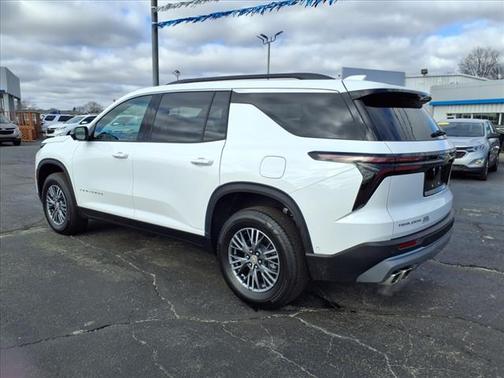 2024 Chevrolet Traverse LT