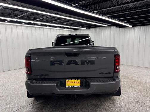 Ceramic White 2026 RAM 3500 Big Horn