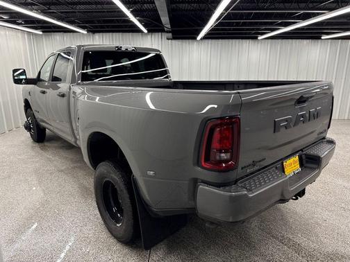 Ceramic White 2026 RAM 3500 Big Horn
