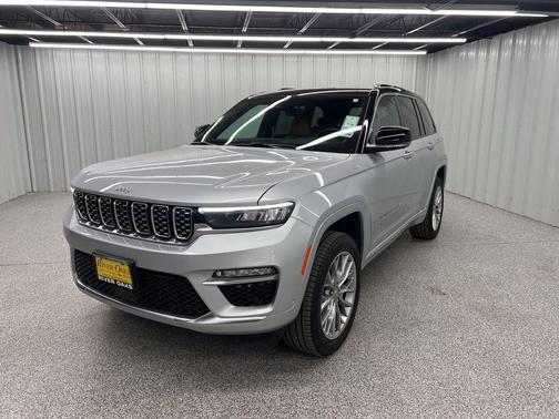 2025 Jeep Grand Cherokee Summit