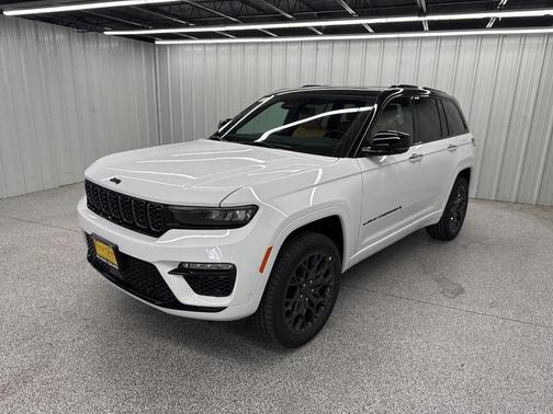 2025 Jeep Grand Cherokee Summit