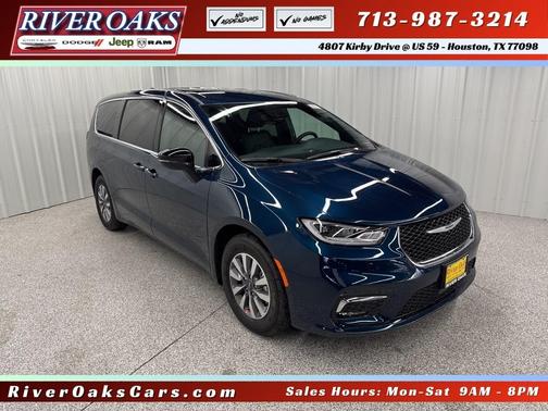 2025 Chrysler Pacifica Hybrid Select