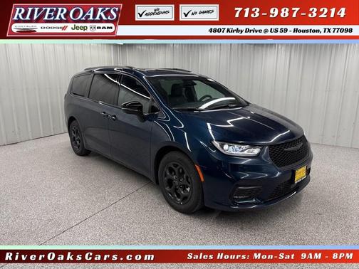 2025 Chrysler Pacifica Hybrid Select