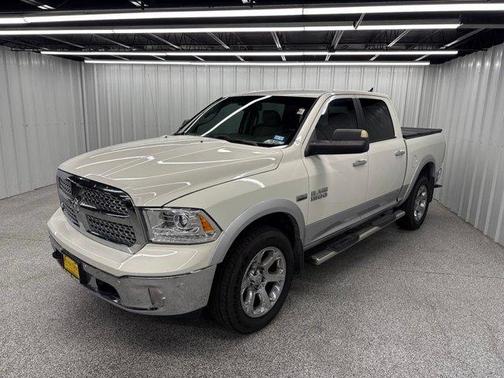 Pearl White 2017 RAM 1500 Laramie