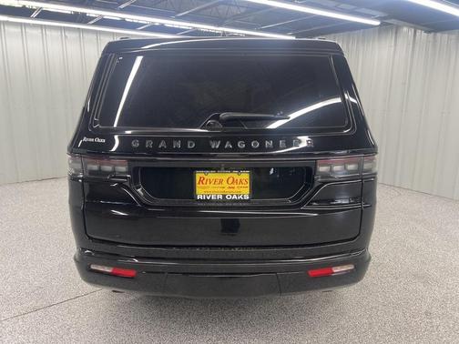 2023 Jeep Grand Wagoneer Series II
