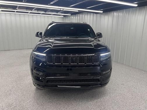 2023 Jeep Grand Wagoneer Series II