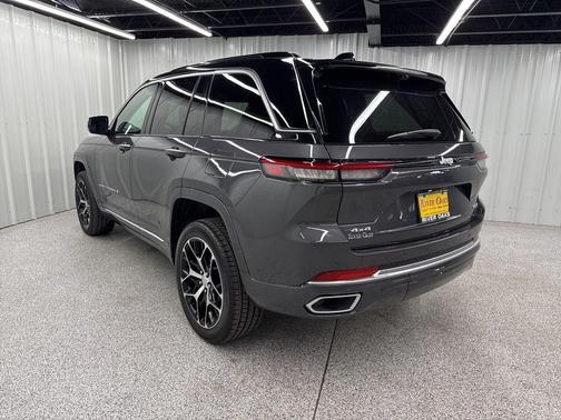 Metallic 2025 Jeep Grand Cherokee Summit