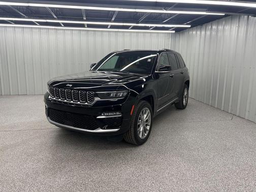 2022 Jeep Grand Cherokee Summit