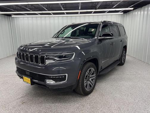 2025 Jeep Wagoneer Base