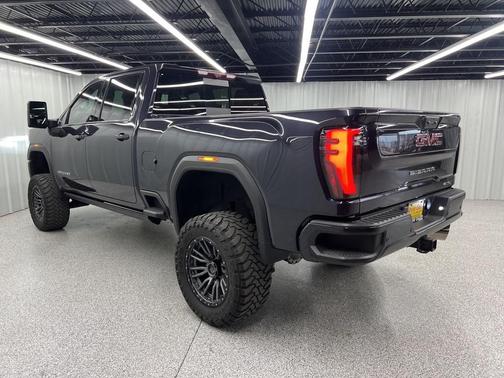2024 GMC Sierra 2500 AT4