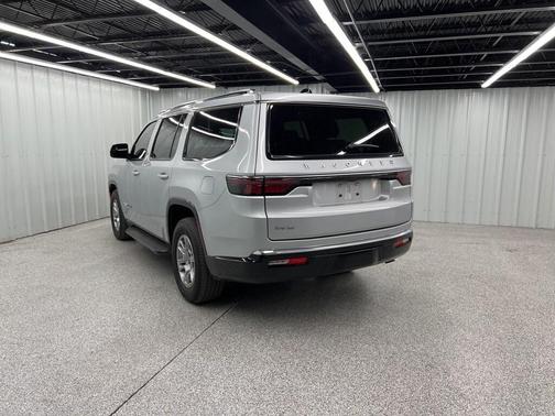 2024 Jeep Wagoneer Base