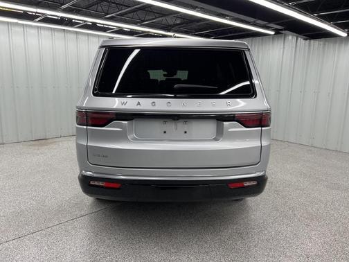 2024 Jeep Wagoneer Base