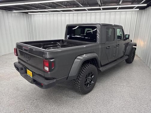2025 Jeep Gladiator Sport