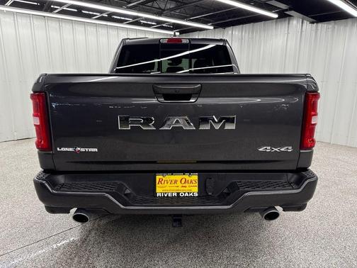 Crystal Metallic 2026 RAM 1500 Big Horn/Lone Star