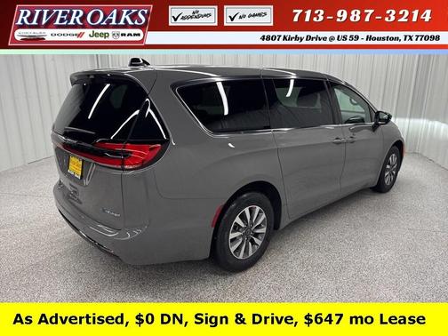 2025 Chrysler Pacifica Hybrid Select