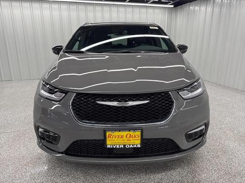 2025 Chrysler Pacifica Hybrid Select