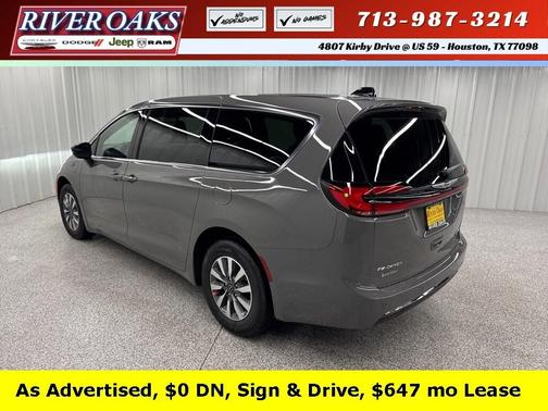 2025 Chrysler Pacifica Hybrid Select