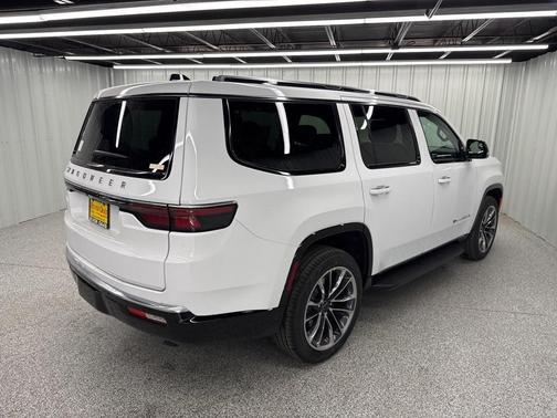 2025 Jeep Wagoneer Series II