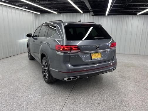 2021 Volkswagen Atlas 3.6 V6 SE w/ Technology R-Line