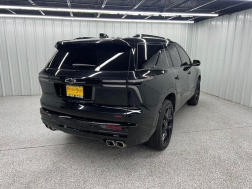Black Metallic 2024 Chevrolet Traverse RS