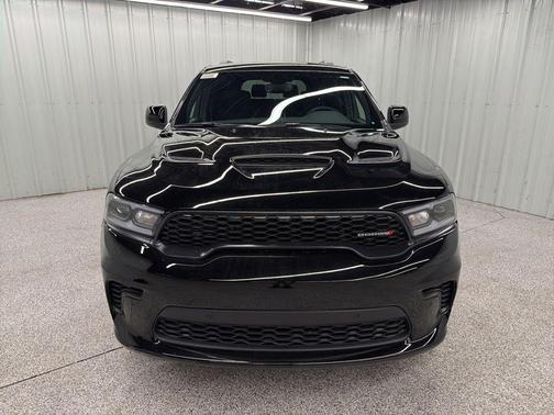 DB Black Crystal Clearcoat 2026 Dodge Durango GT HEMI V8