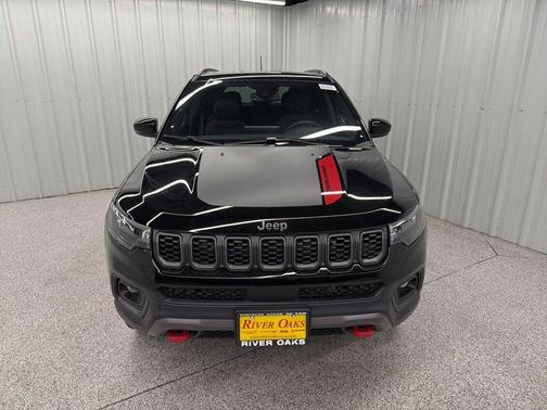Diamond Black 2026 Jeep Compass Trailhawk