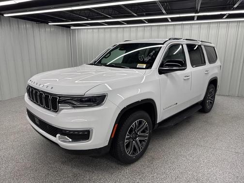 2025 Jeep Wagoneer Base