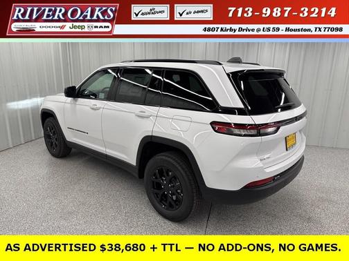 2025 Jeep Grand Cherokee Laredo