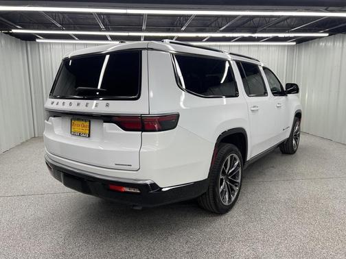 2024 Jeep Wagoneer L Series III