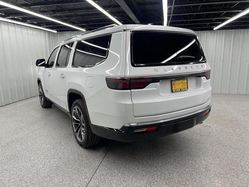 2024 Jeep Wagoneer L Series III