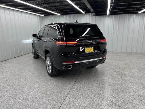 2024 Jeep Grand Cherokee Summit