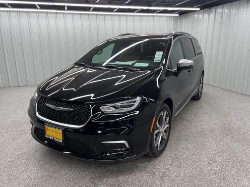 2026 Chrysler Pacifica Pinnacle