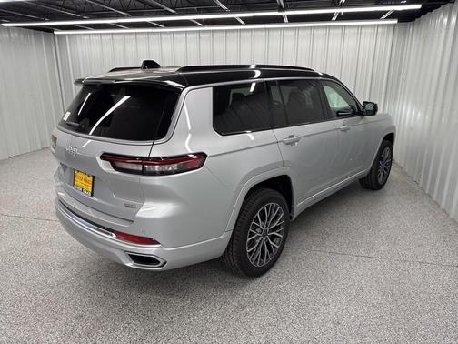2025 Jeep Grand Cherokee L Summit