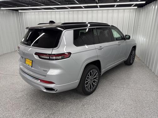 2025 Jeep Grand Cherokee L Summit