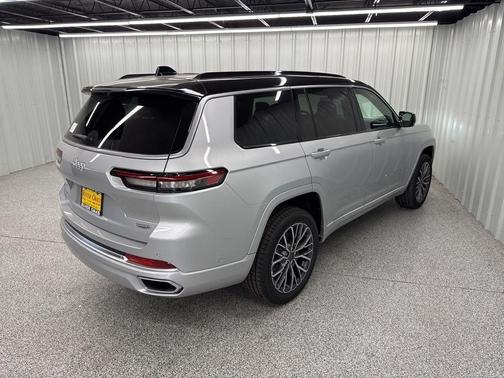 2025 Jeep Grand Cherokee L Summit