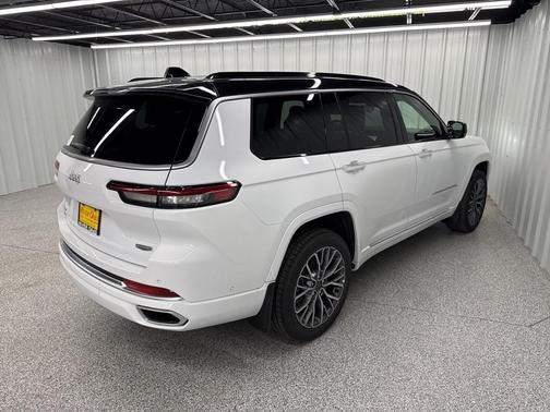 2025 Jeep Grand Cherokee L Summit
