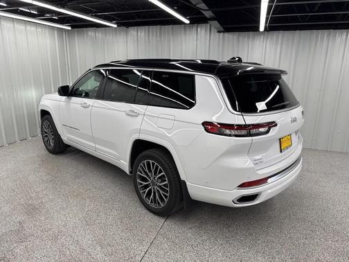 2025 Jeep Grand Cherokee L Summit